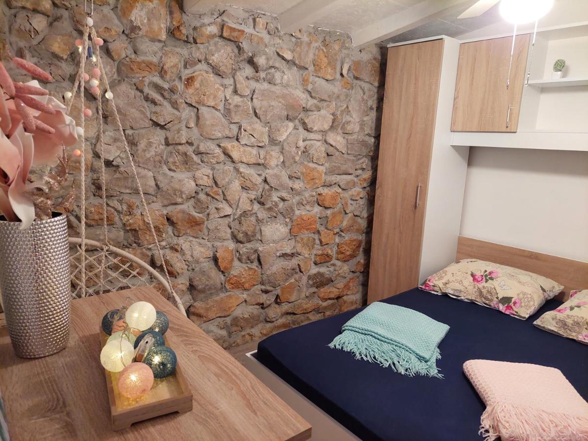 Holiday House Pulina Пунат Екстериор снимка