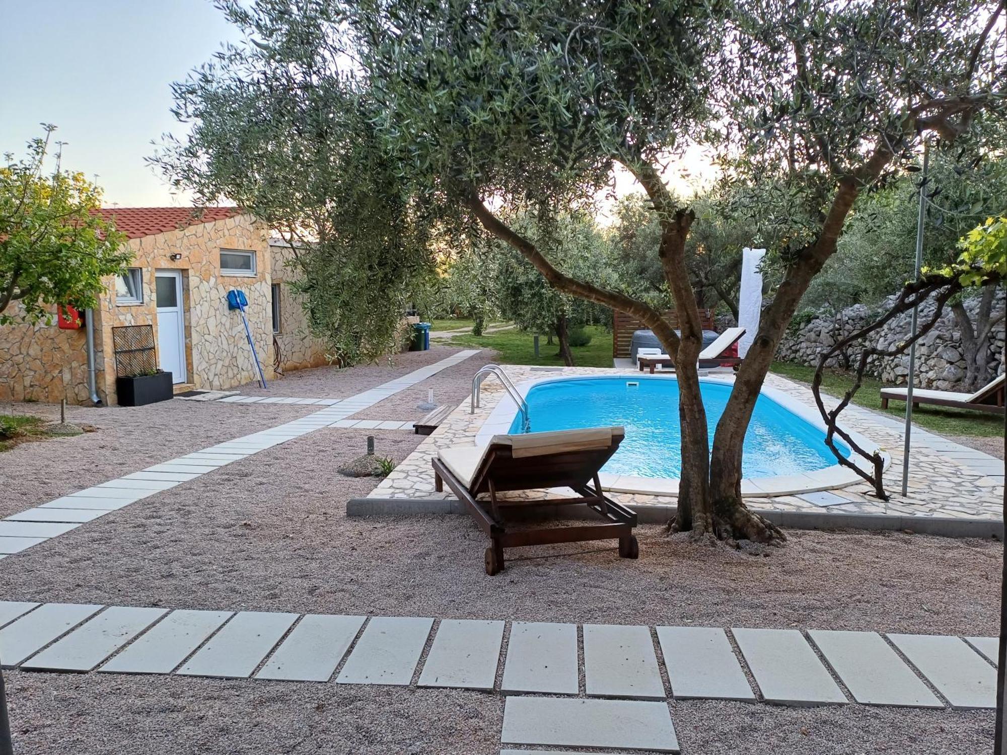 Holiday House Pulina Пунат Екстериор снимка